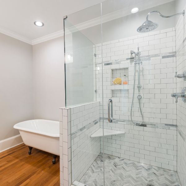 customizing-your-900-x-900-frameless-shower-screen: options and ideas