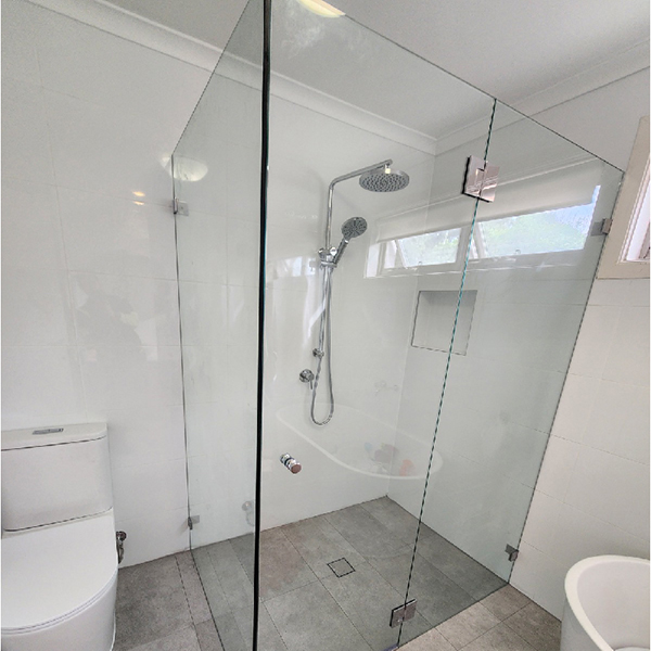 how-900-x-900-frameless-shower-screens-enhance-bathroom-aesthetics