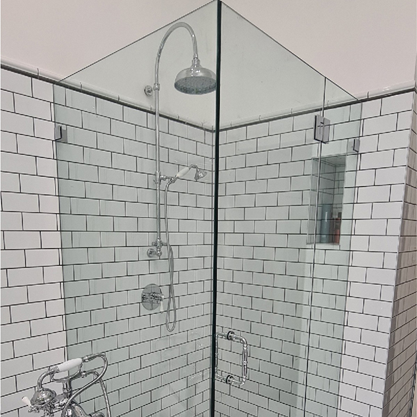 how-a-900-x-900-frameless-shower-screen-increases-your-property-value