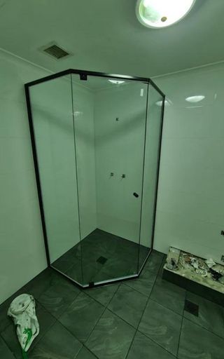 Diamond semi-frameless shower screen Sydney