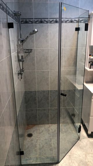frameless-shower-screen-professional-installation
