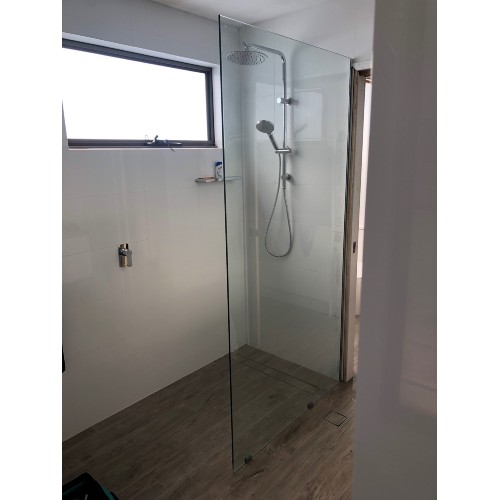 walk-in-shower-screen-for-eldery-easy-access