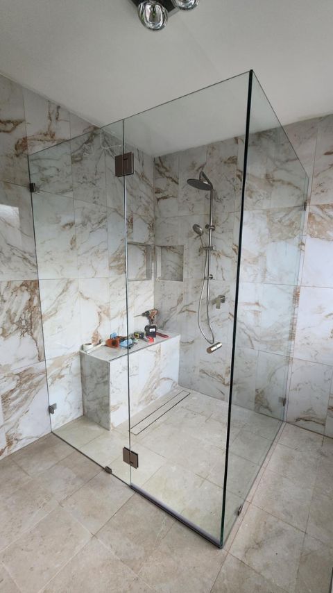 frameless-shower-screen-sleek-and-modern-look