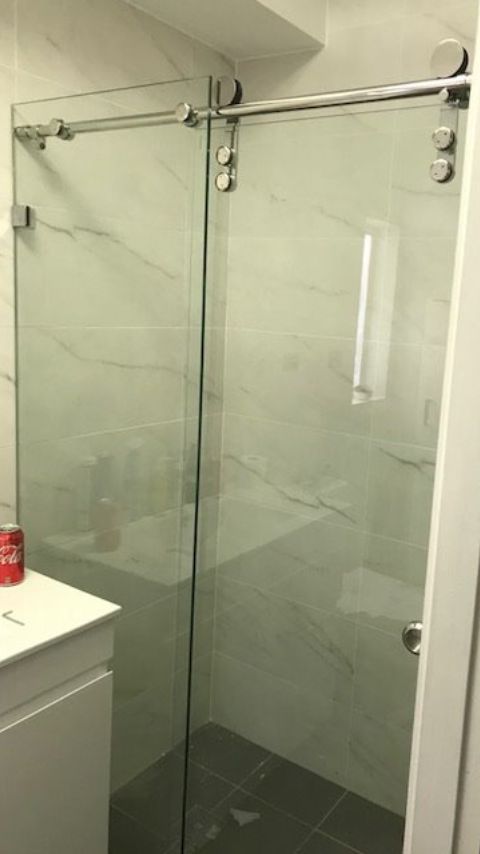 sliding-frameless-shower-screen-with-door