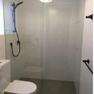how-do-frameless-sliding-shower-doors-work