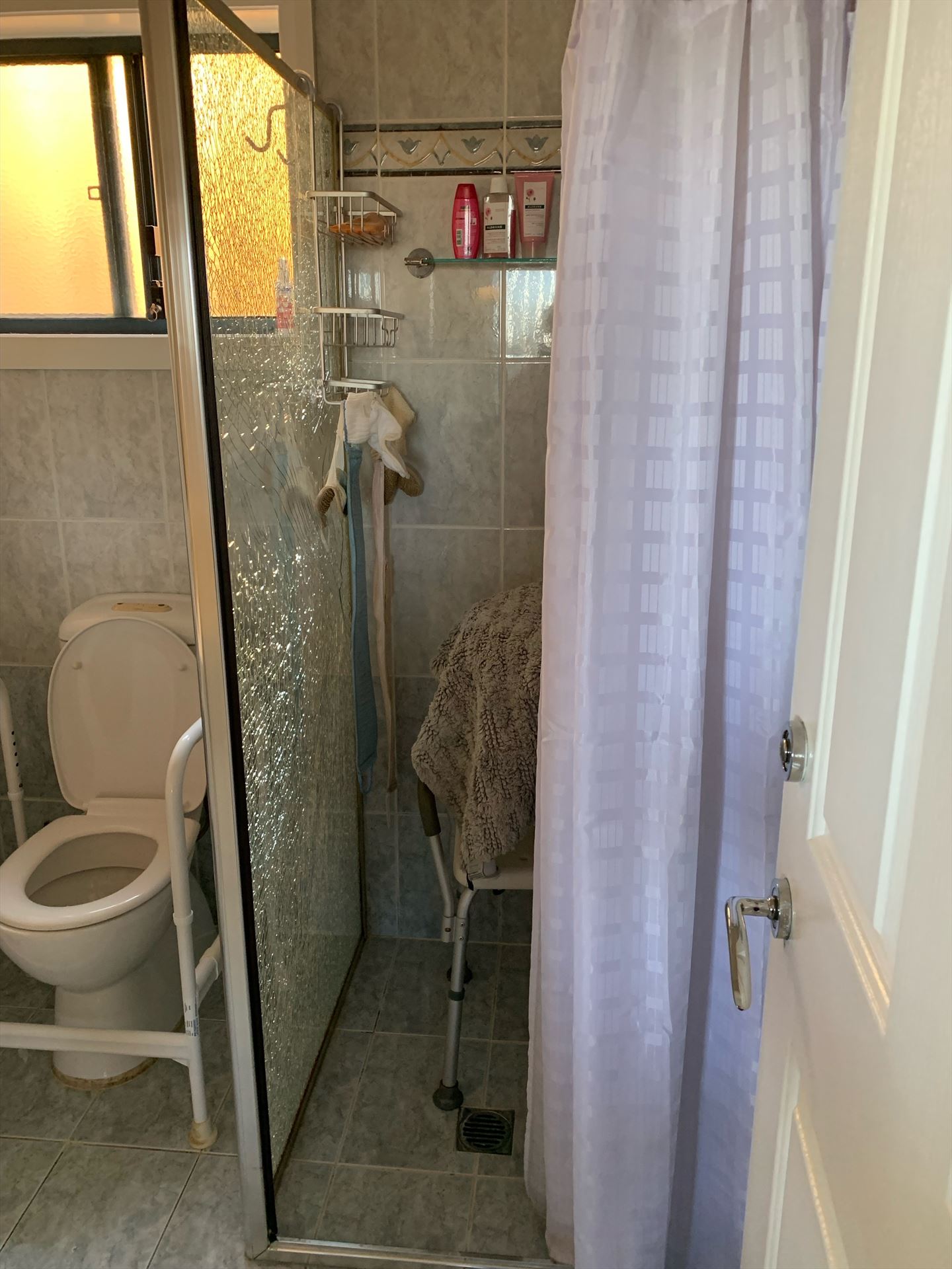 shower screen installed in Carlton by Showerland