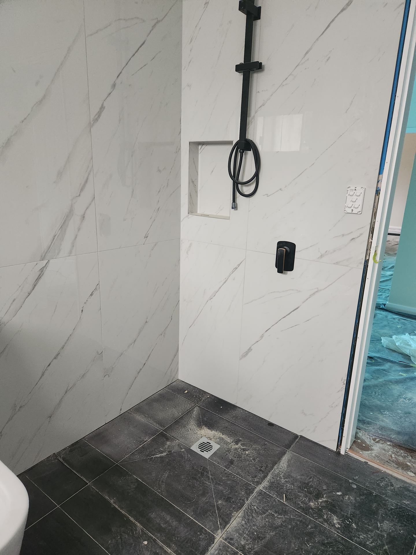 shower screen installed in Toongabbie by Showerland