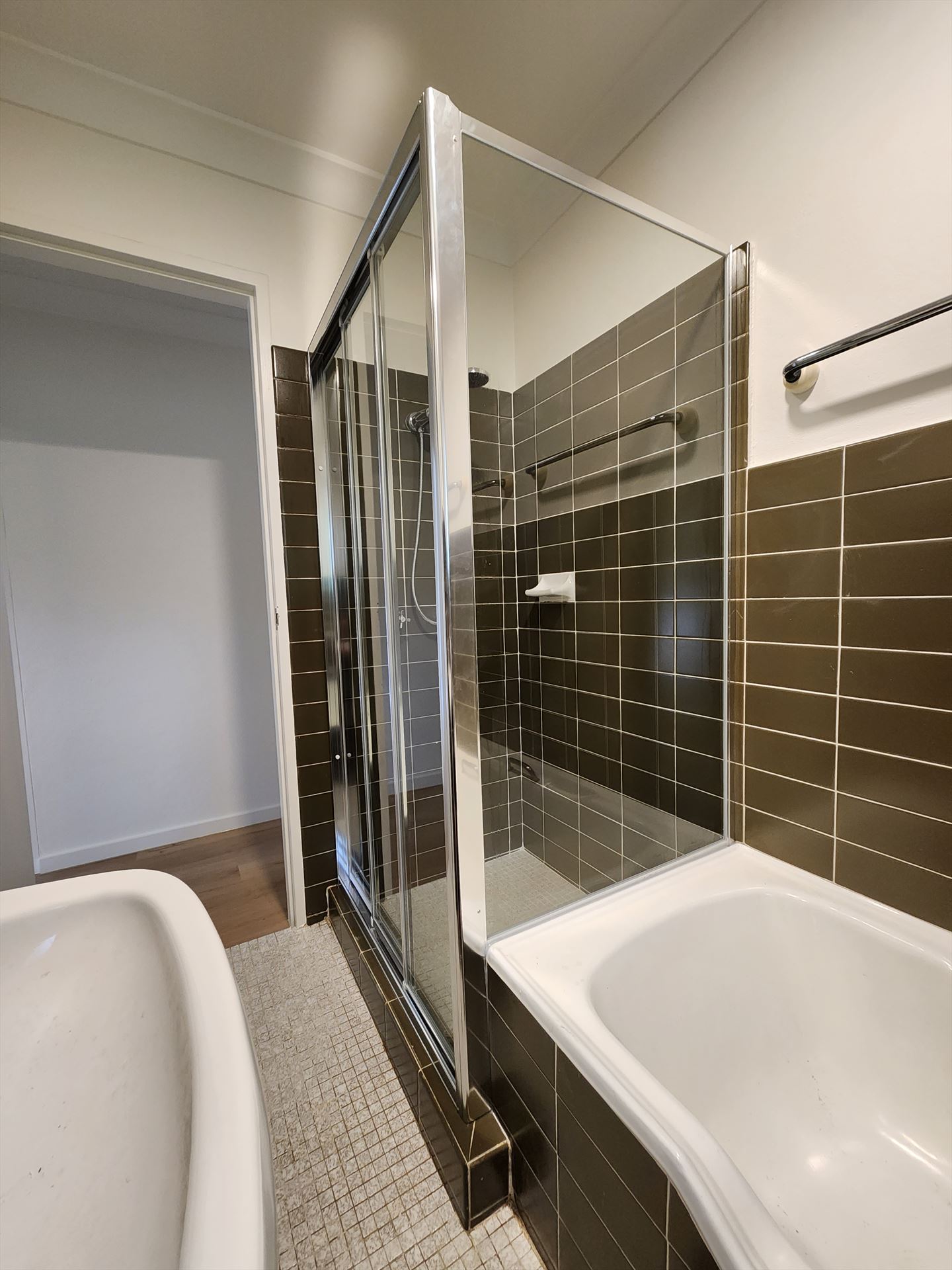 shower screen installed in Ashfield by Showerland