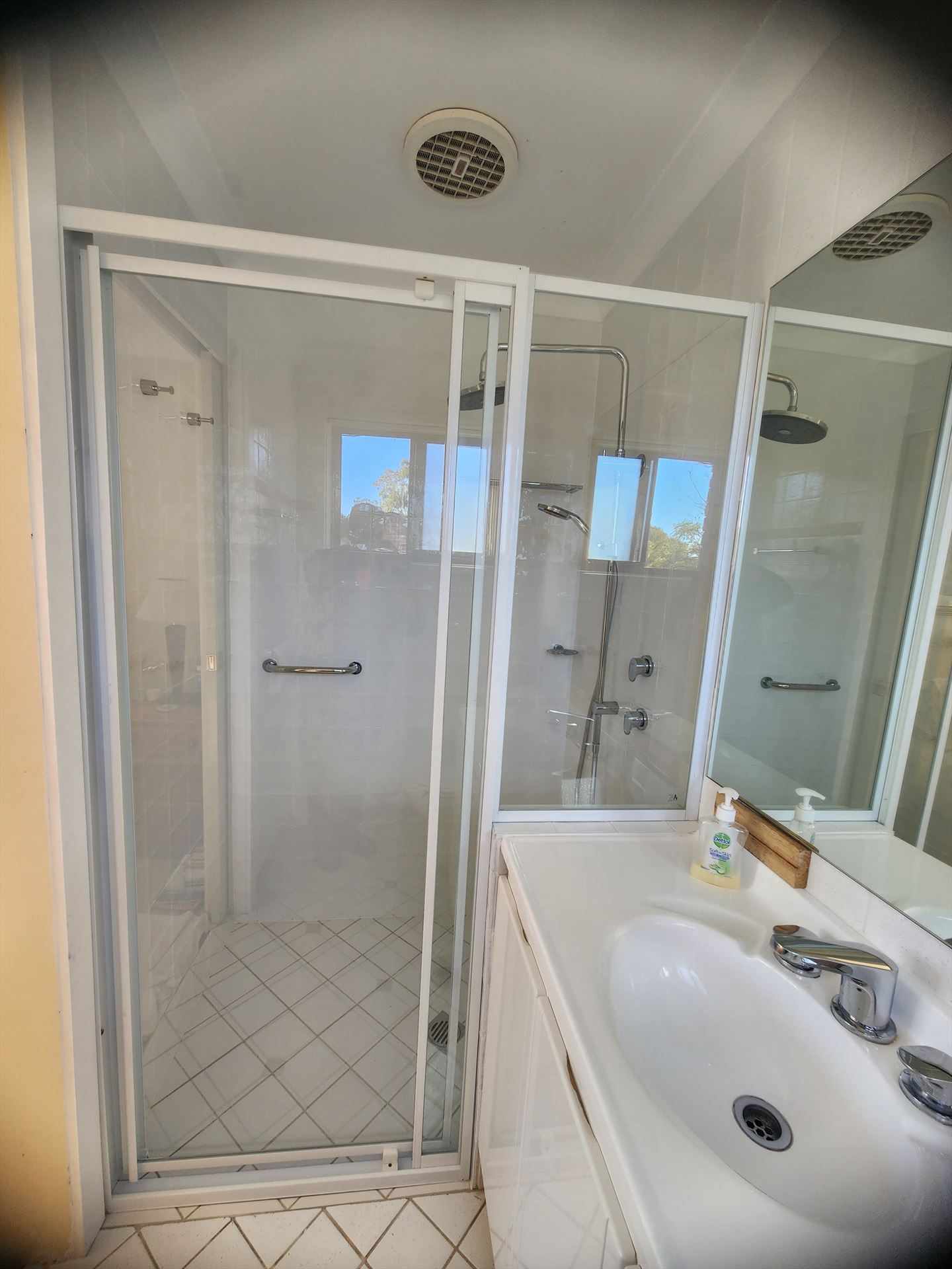 shower screen installed in East Killara by Showerland