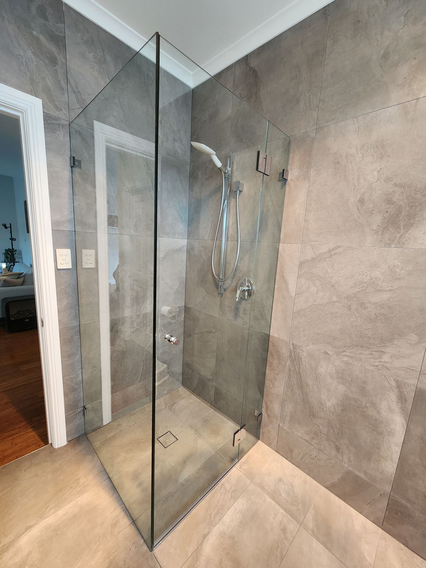 shower screen installed in Penshurst by Showerland