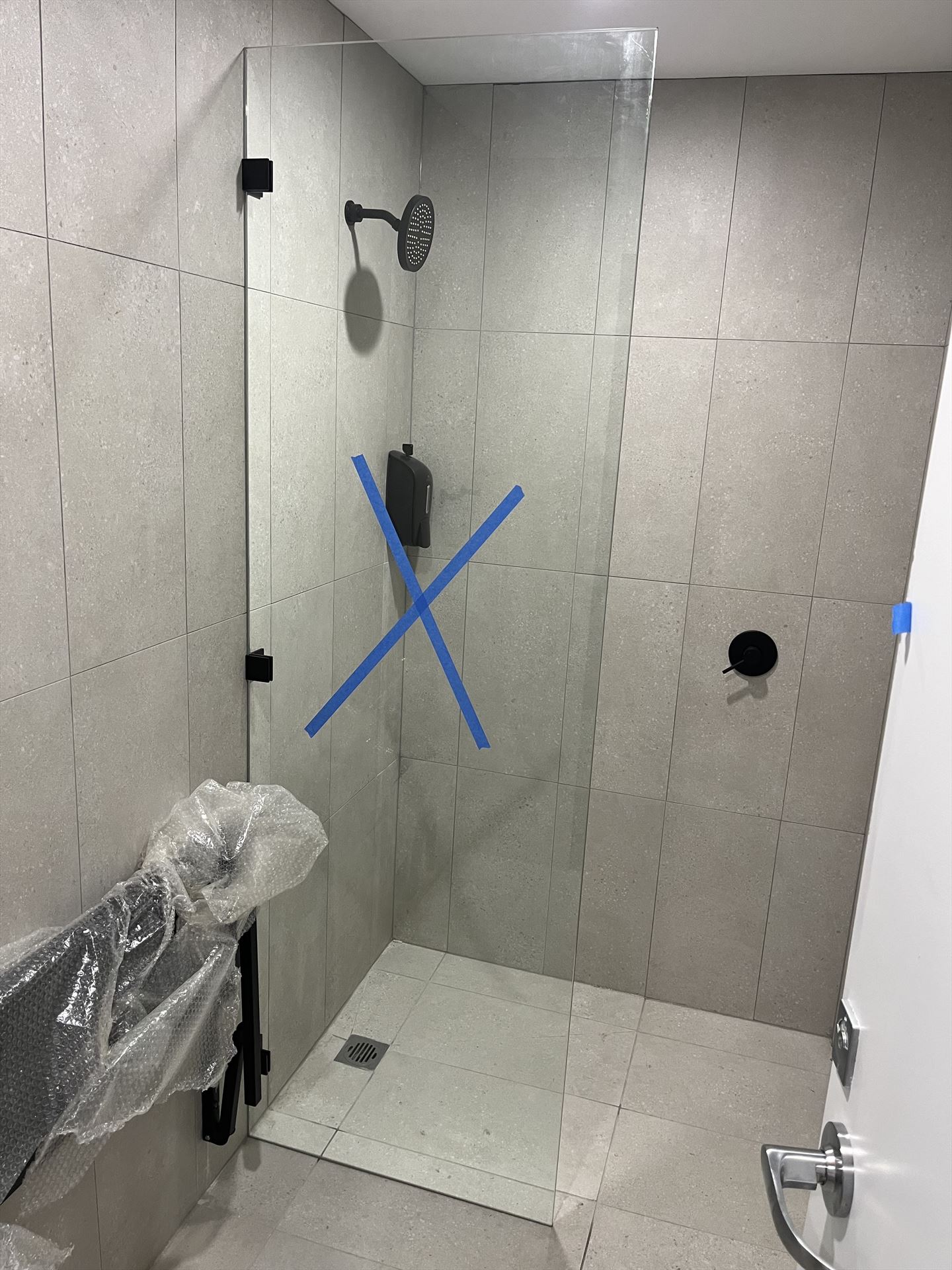 shower screen installed in Warilla by Showerland