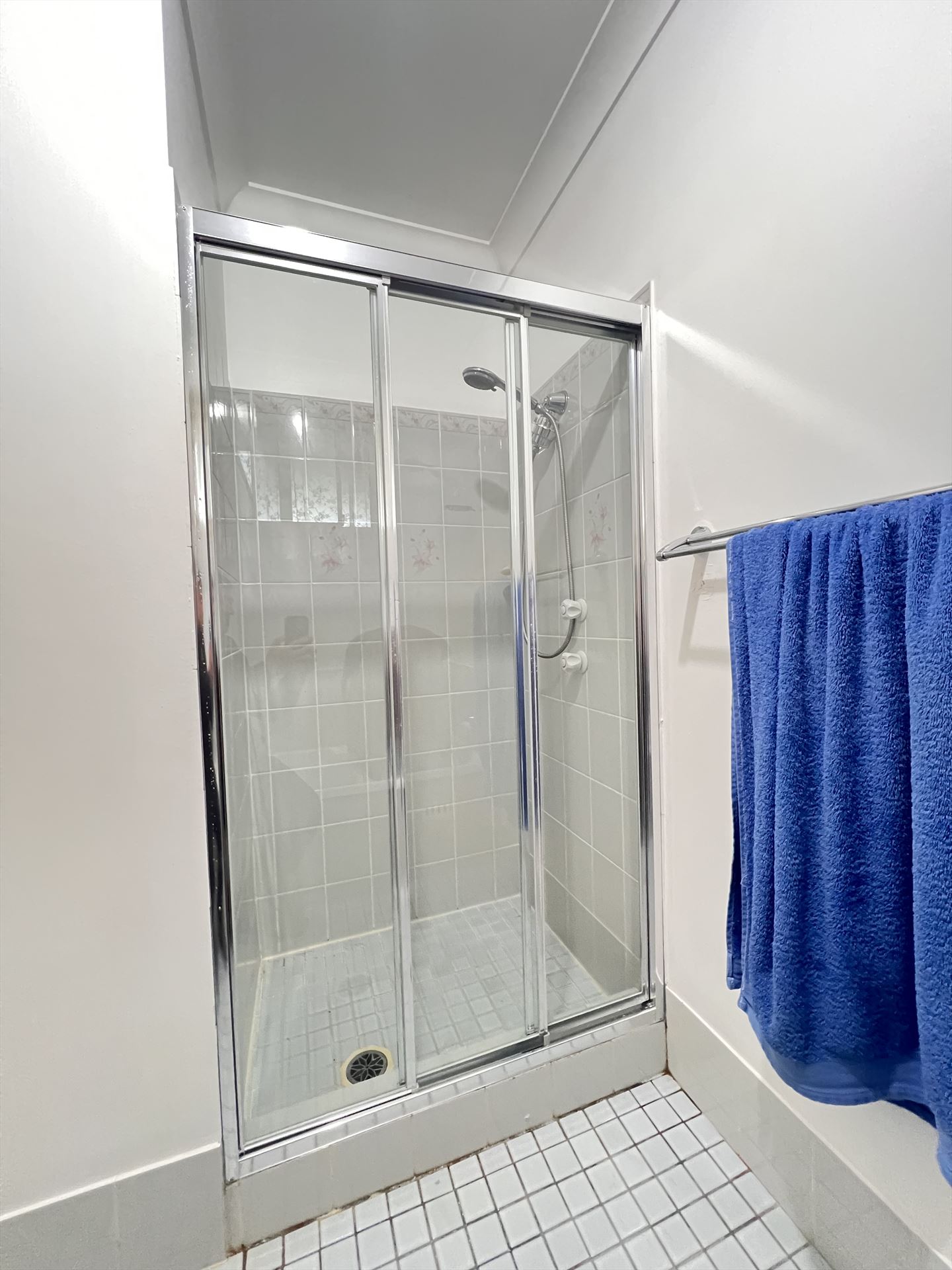 shower screen installed in Blue Haven by Showerland