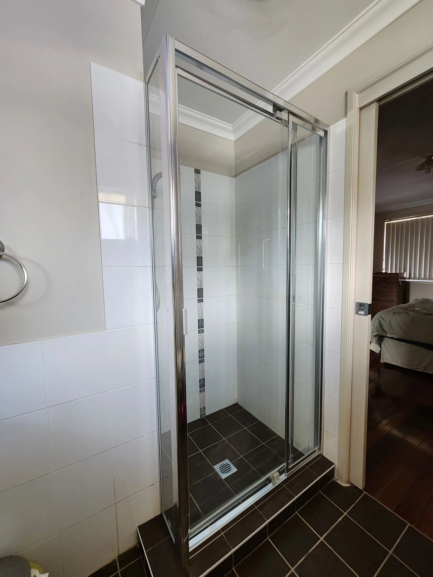 fully shower screen with chrome hardware installed in Old Toongabbie by Showerland