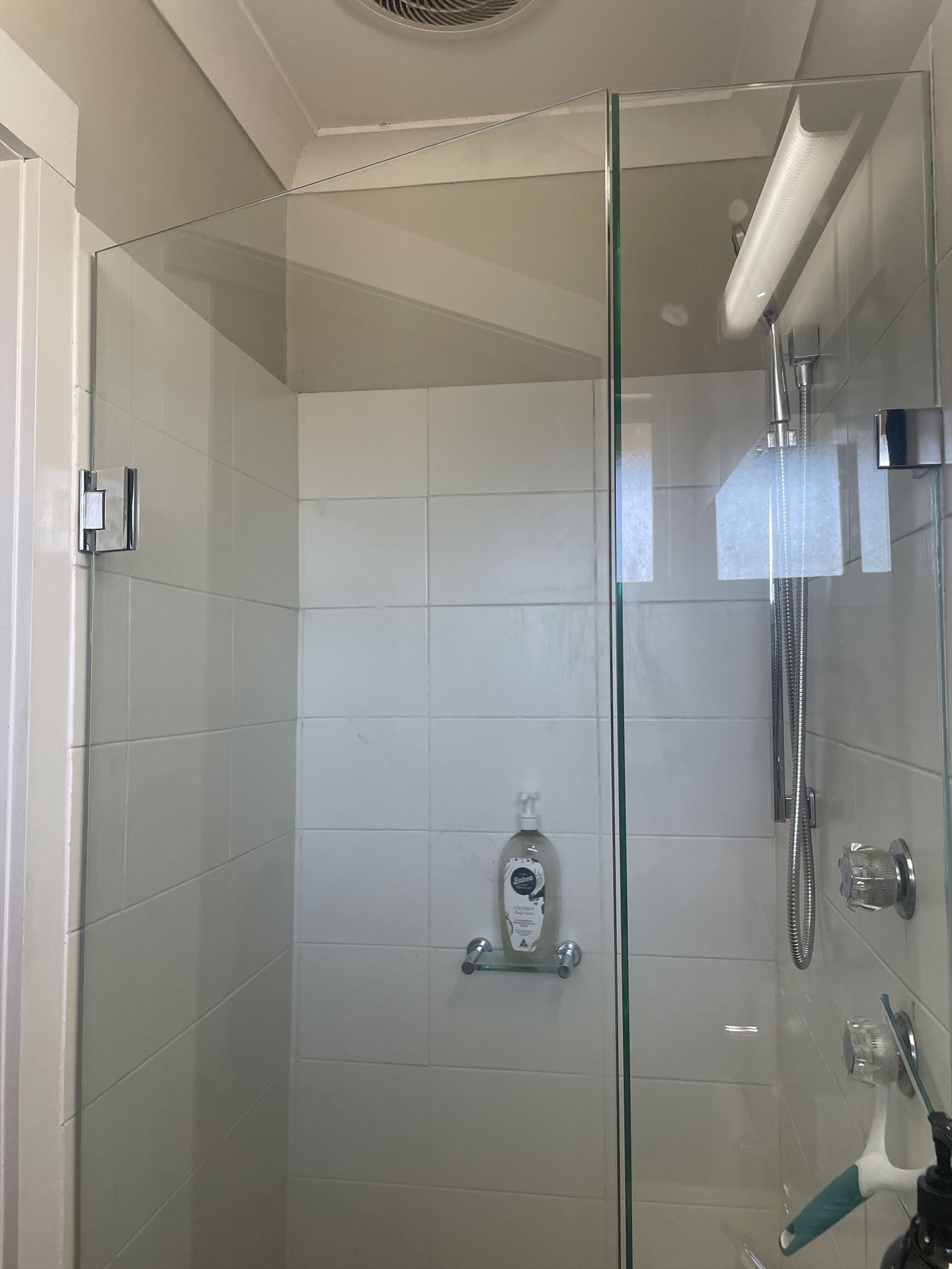 shower screen installed in Carlingford by Showerland