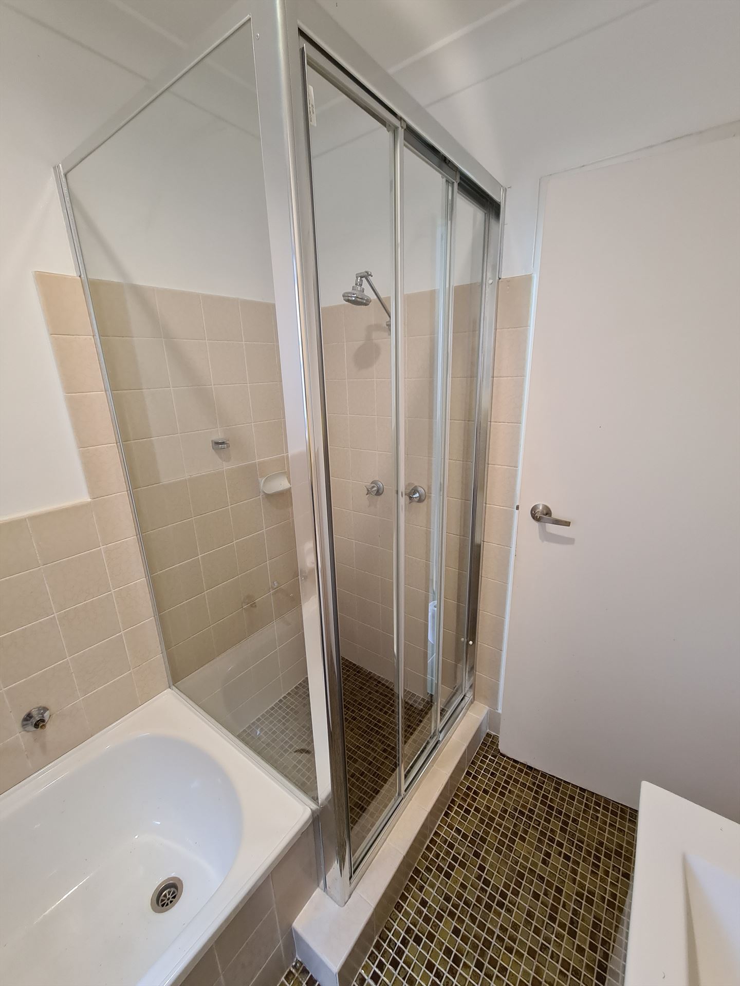 fully shower screen with chrome hardware installed in Hornsby by Showerland