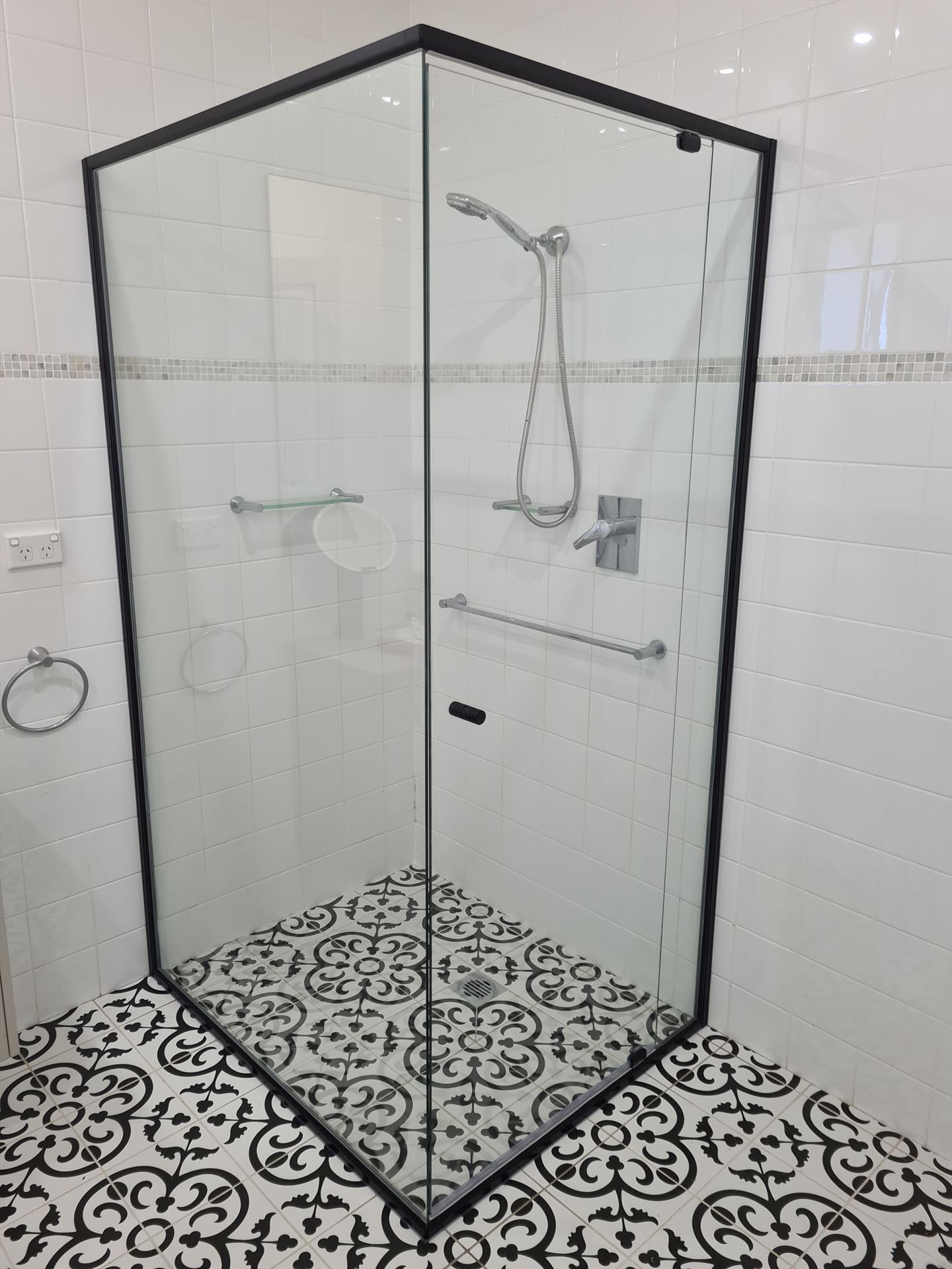 shower screen installed in West Pennant Hills by Showerland