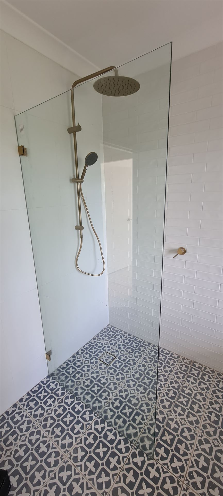 shower screen installed in Bundeena by Showerland