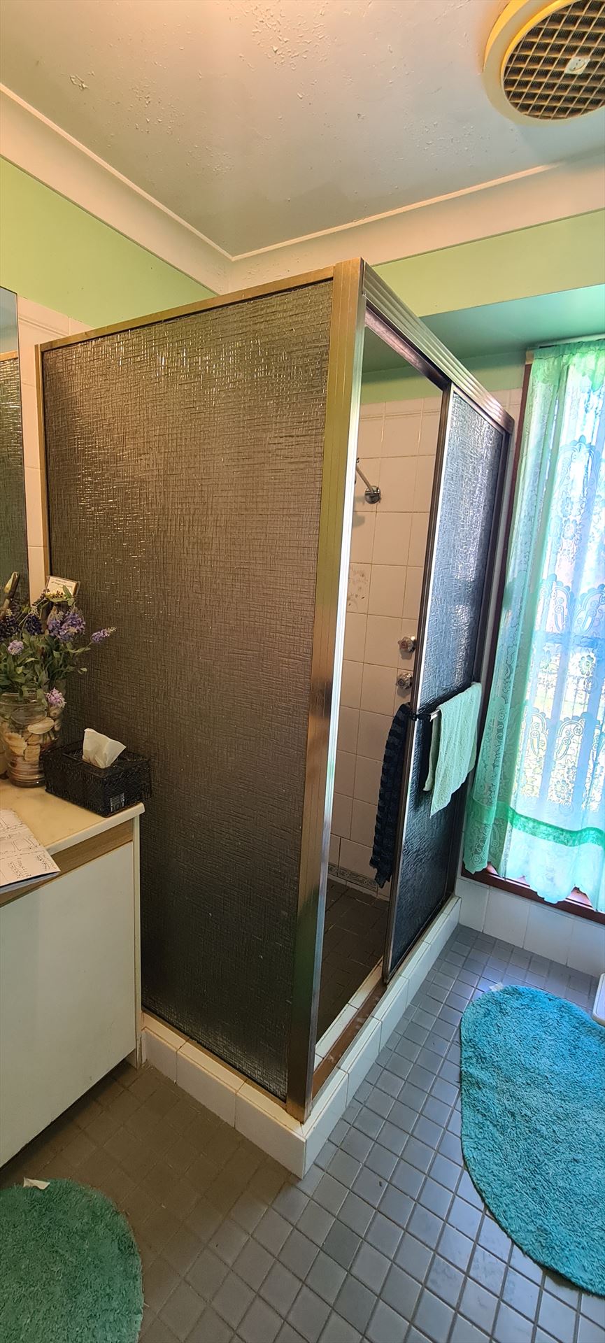 shower screen installed in Greenfield Park by Showerland