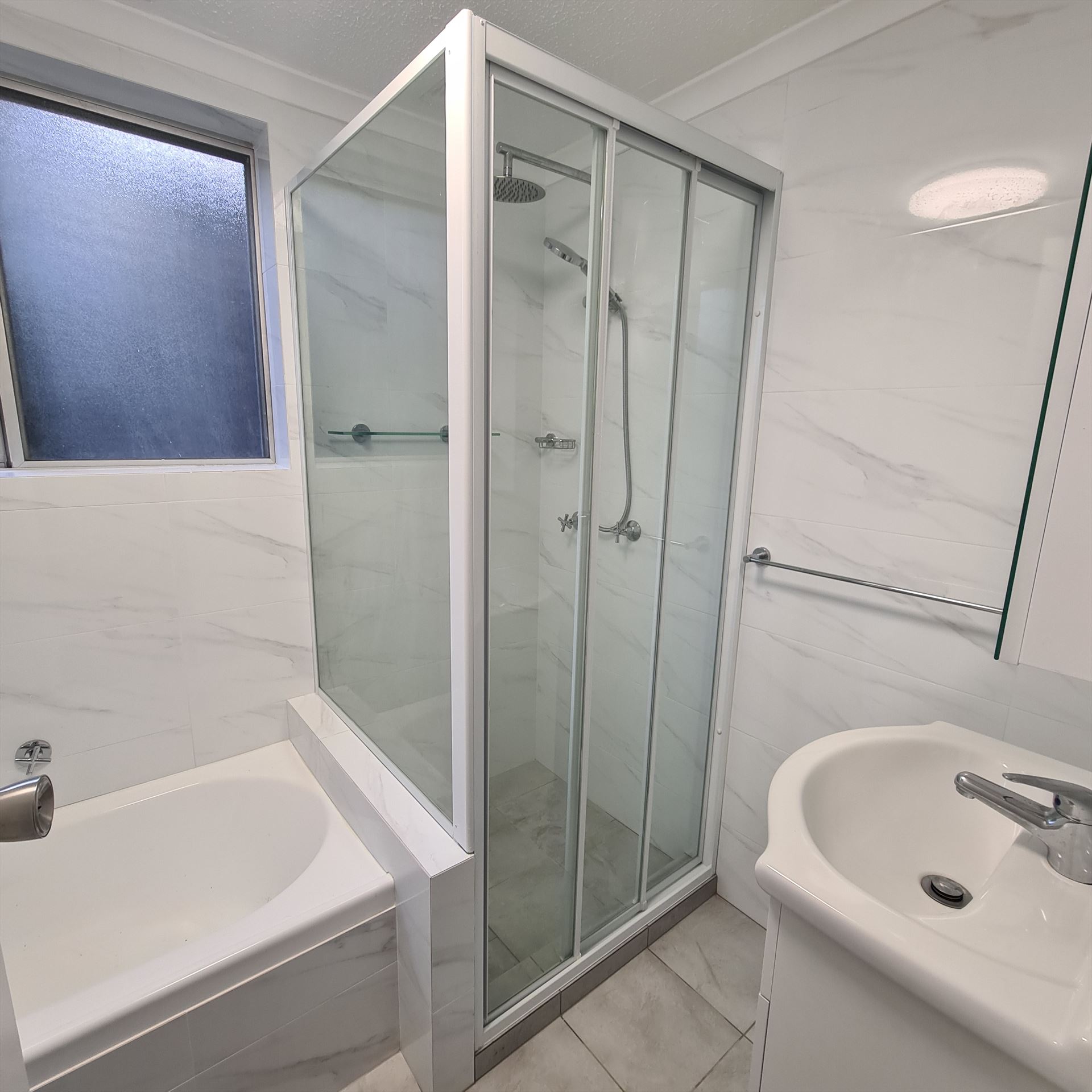 shower screen installed in Dulwich Hill by Showerland