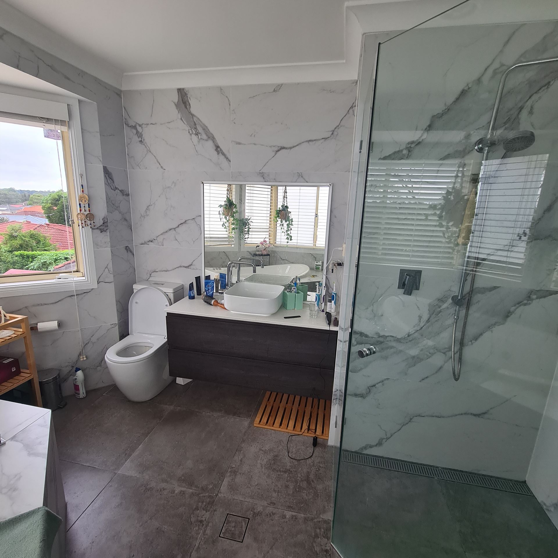 shower screen installed in Glenwood by Showerland