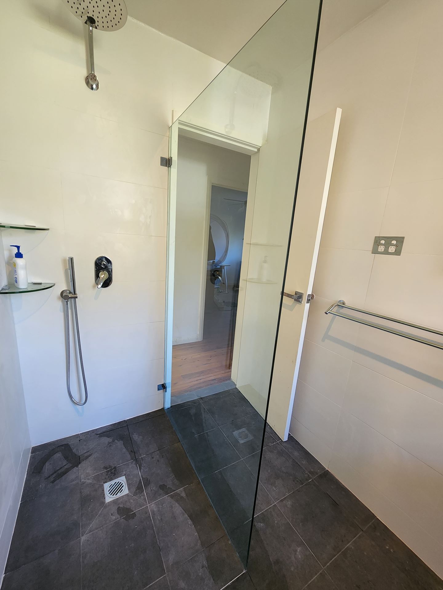 shower screen installed in West Pymble by Showerland