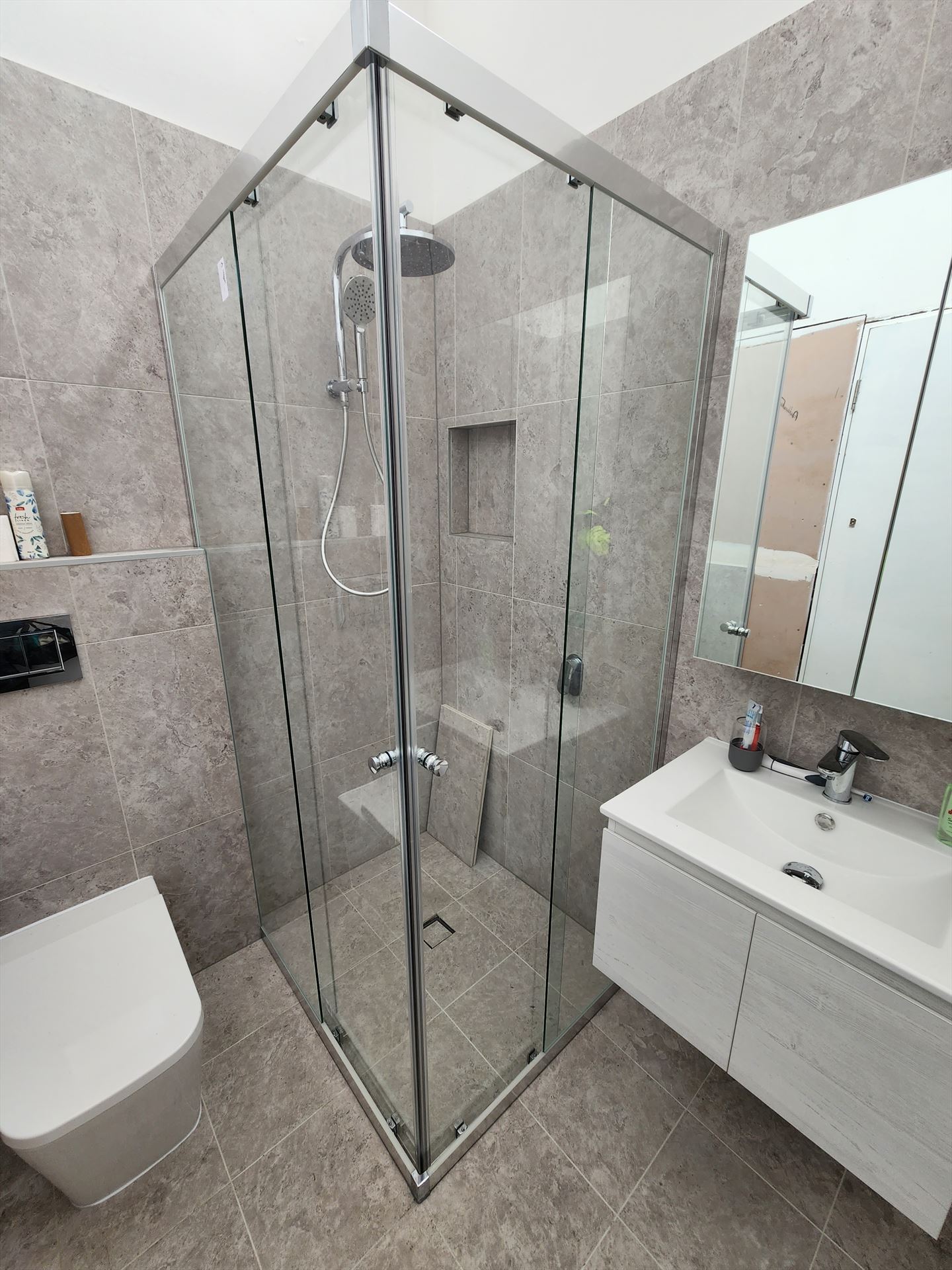 shower screen installed in Kareela by Showerland