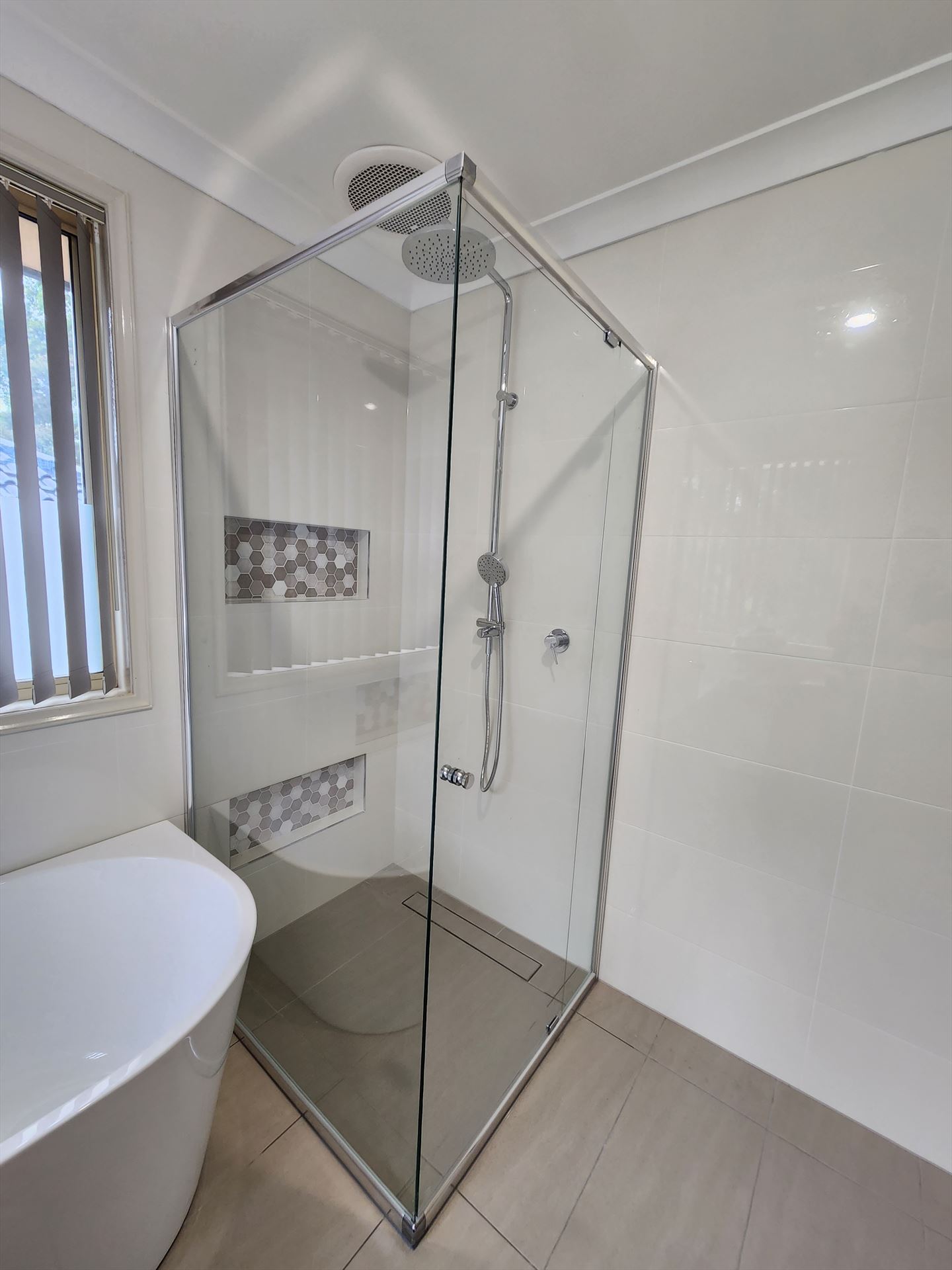 semi shower screen installed in Casula by Showerland