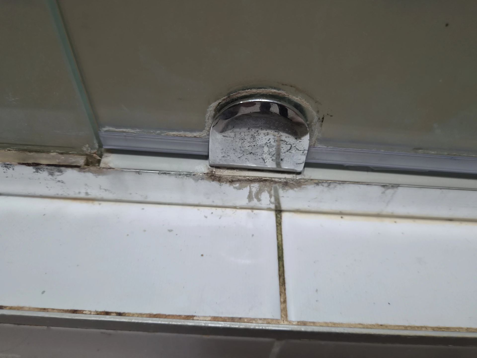 semi shower screen with chrome hardware installed in Kellyville by Showerland