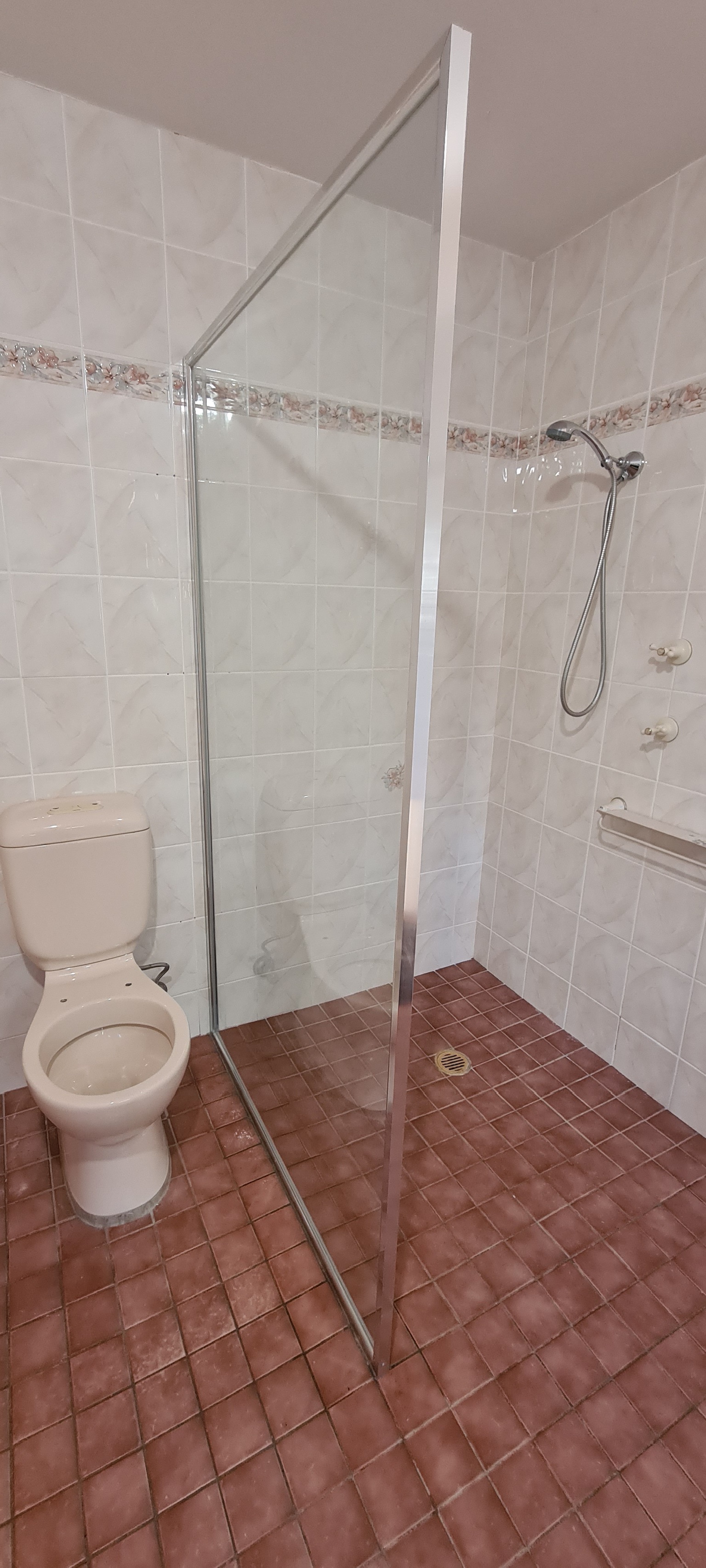 Fix panel semi-frameless shower screen Sydney