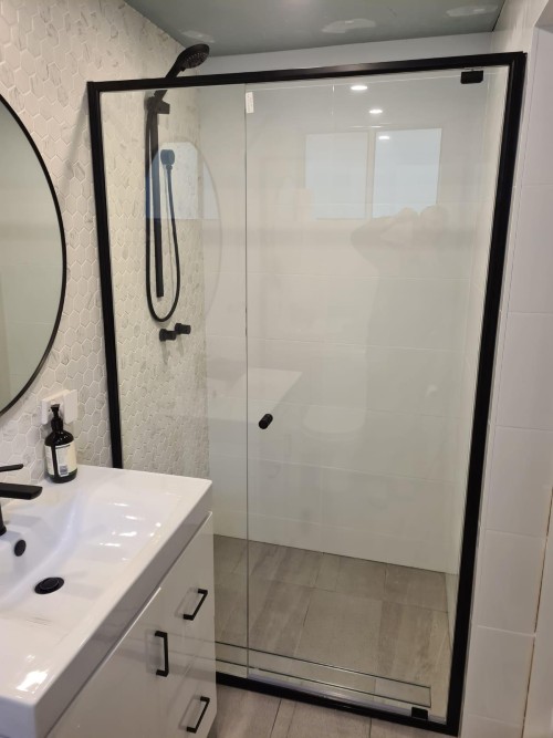 semi-frame-wall-to-wall