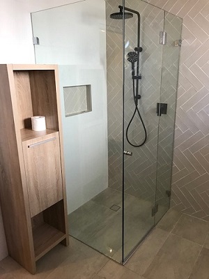 wall-to-wall-Matt-black-semi-frameless-shower-screen